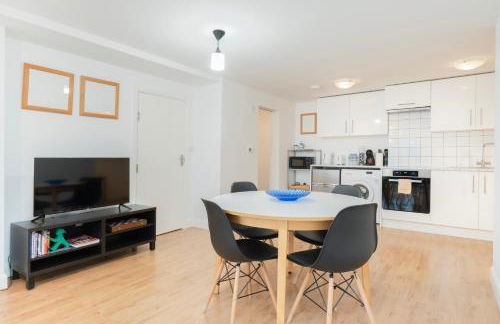 Modern one bedroom flat in Central London - Photo 3