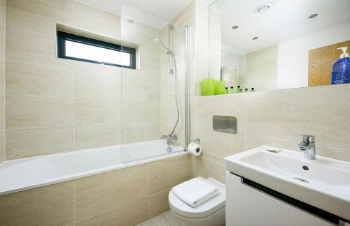 Lakeside property with spa access on a nature reserve Beaumont Village 25 BV25 - Photo 19