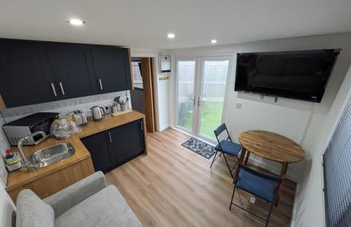 Modern Tiny Garden House - Foto 1