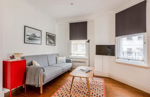 Comfortable modern 1 bedroom Apartment - Photo 2