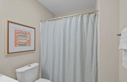 Modern Retreat Minutes to Emerald Isle Beach Villa - Foto 27