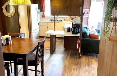 THE HILO HOMEBASE - Charming 3 Bedroom Hilo Home, with AC! - Foto 12