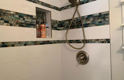 Tides Inn on the Bay Vacation Homes - Photo 9