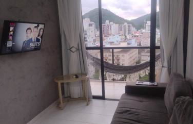 Apto Guarujá Enseada Wi-Fi Piscina 1 dorm - Foto 2