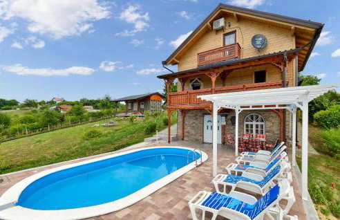 Awesome Home In Donja Zelina With Wifi - Foto 1