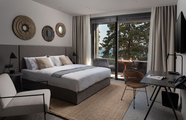 La Vista Suites - Photo 21