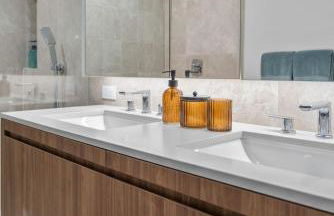 Pearl Coast - Modern 2BR with Rooftop Pool & Views - Foto 22