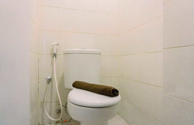 Homey And Cozy Living Studio Poris 88 Apartment - Foto 10