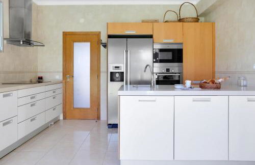 Sunny Villa in Lagoa de Albufeira - private pool by Lisbeyond - Foto 3