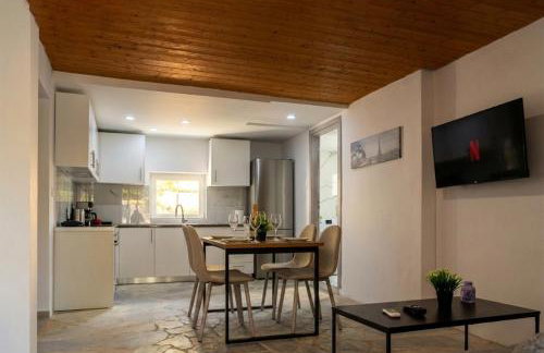 The Beach White House - 80m from the Beach - Renovated - Foto 10