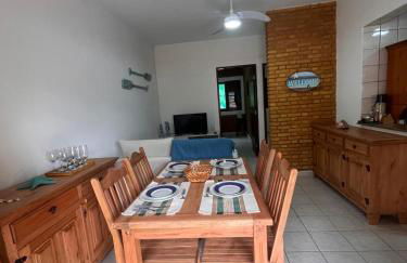 Entre Três Praias - Enseada 200m, Perequê Mirim 200m, Sta Rita 300m, Com Ar Condicionado e Churrasqueira - Foto 17