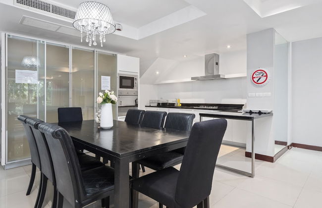 4 bedroom pool villa. 7kms to Patong - Photo 10