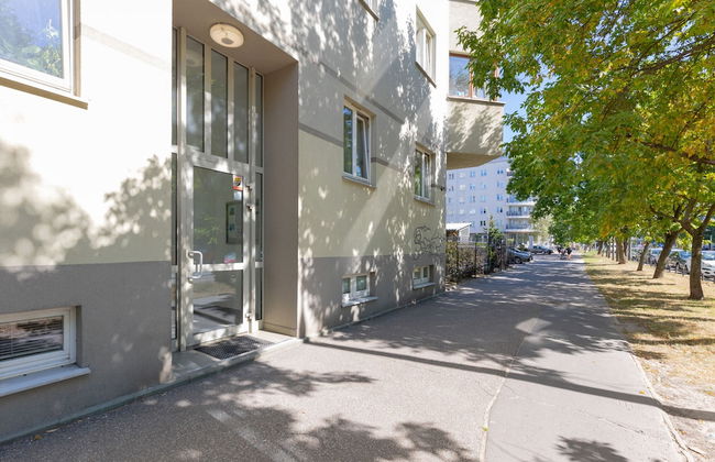 Belgradzka Apartment Warsaw by Renters - Photo 26