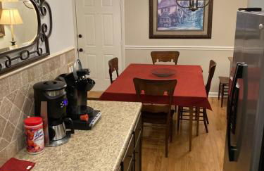 Spacious 3 Bedroom 2 bath Condo close to Five-points in Athens - Photo 7