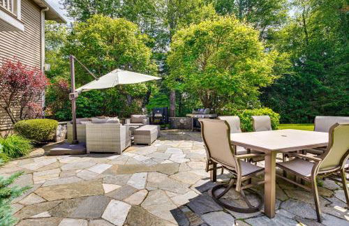 Serene Hudson Valley Escape with Pool and Grill - Foto 28