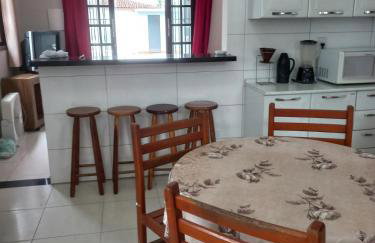 Bertioga - Casa para temporada com piscina, acomoda até 15 pessoas - Photo 3