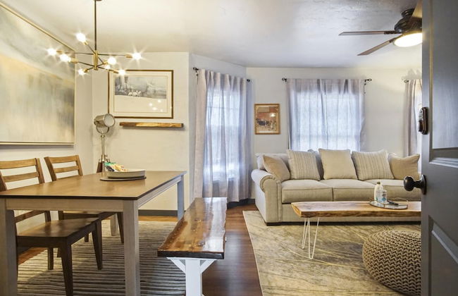 3-story 6-bedroom 4 Bathrooms 3min-asian Dist - Photo 33