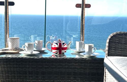 Smugglers - Sea Front - Parking - Sea Views - Balcony - 2 luxury kingsize beds - Foto 1