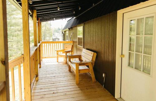 "Lumber Lodge" - Comfy & Woodsy Stay in RRG/Auxier - Foto 27