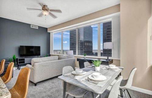 LAKE VIEWS | Paid Parking | Downtown | Gym - Foto 5