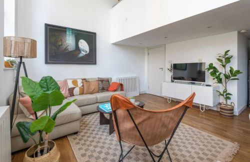 Bright and Spacious 3BDR Loft by Tooting Broadway - Photo 9