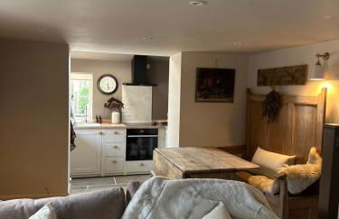 Cedar Cottage newly renovated cottage - Foto 7