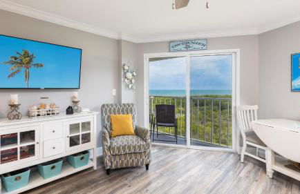 Sea View and Sunrise Top Floor Ocean Pointe 2412 - Foto 1