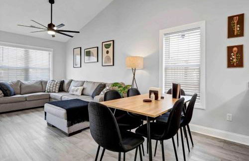 Relaxing 3 Bedroom Home Close to Beach & Airport! - Foto 10