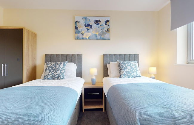 Basildon - 2 Bed Flat - Sleeps 5 - Near Station - Foto 2