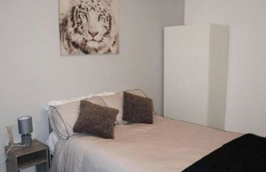 Urban View Apartment - Sleeps 6 - Foto 34