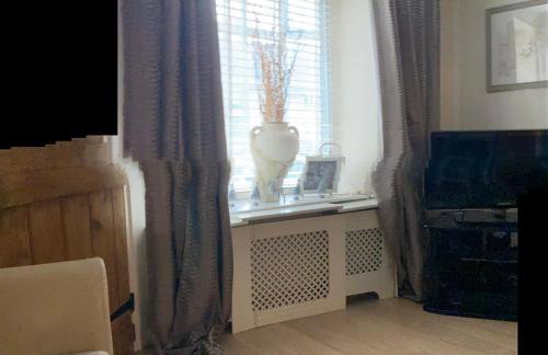 Lavender Cottage, Grade 2 Listed Period Stone Built Cottage In Pickering, North Yorkshire - Photo 3