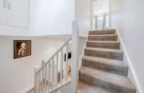 Stylish 3-floor 3bed home with garden near river - Foto 68