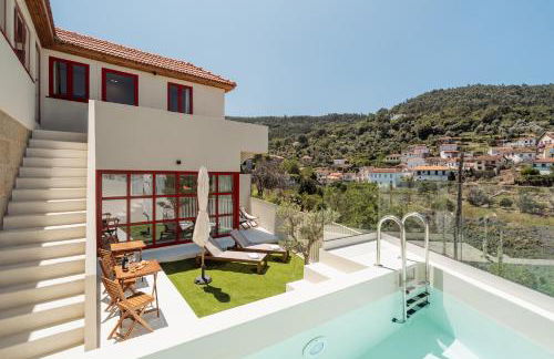 Douro Arda House with Pool & Jacuzzi by HostWise - Photo 6