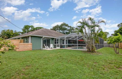 Spacious Luxury Pool Home Oasis - 8mi to Airport - Foto 5