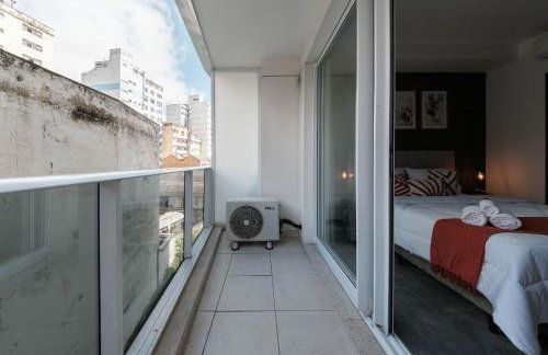 LZ414 - Conforto na Luz: Apto Moderno com Piscina - Foto 14