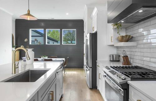 The Blackbrick Manor - Photo 8