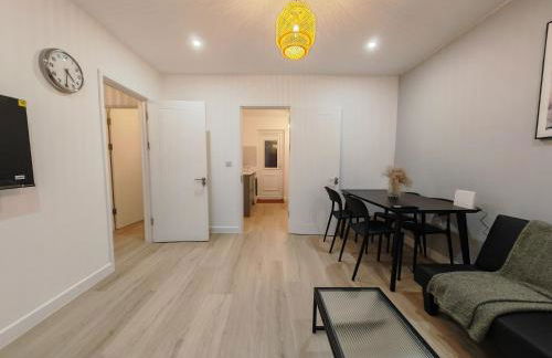 2 Bedroom Cotswold Bungalow - Foto 3