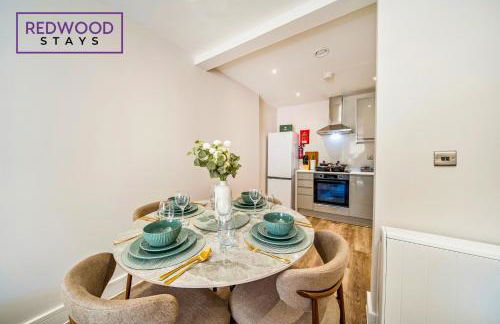 Brand New Town Center, Free Fast WiFi, Balcony By Redwood Stays - Foto 79