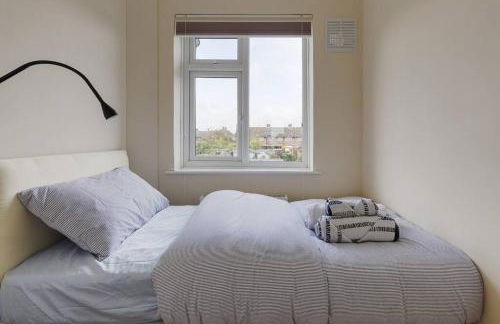 Modern 4 bedroom house in Heathrow, London - Foto 7