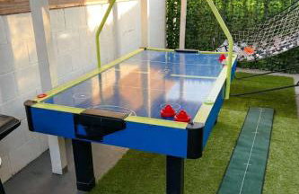 Movie Night 4BR Home with Projector Games & BBQ - Foto 3