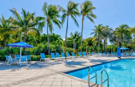 Sea View and Sunrise Top Floor Ocean Pointe 2412 - Foto 35