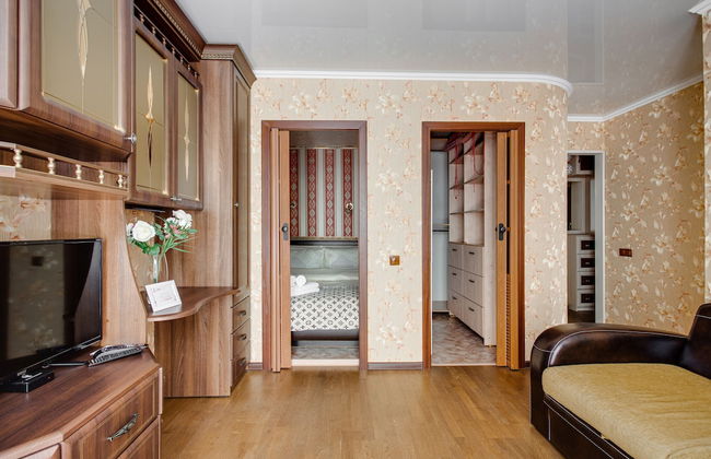 Apartment on Yunykh Lenintsev - Foto 12