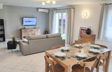 La Maison du Soleil Spacious Villa with Garden - Foto 27