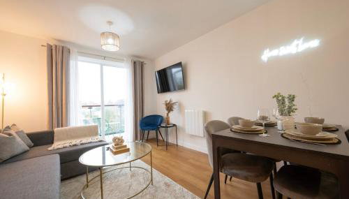 Modern 1BR Apt - Sleeps 4 - Parking - Balcony - Foto 3