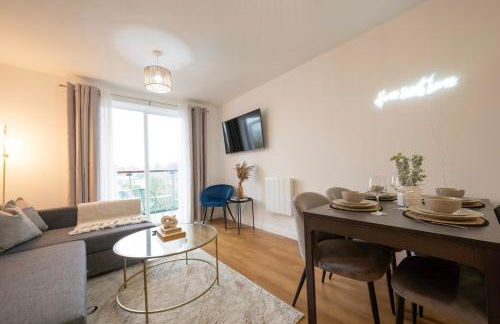 Modern 1BR Apt - Sleeps 4 - Parking - Balcony - Foto 3