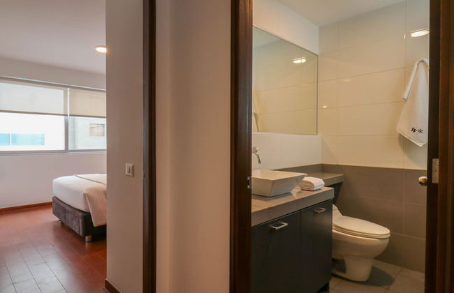 w Elegant 2BR w Fantastic View in Miraflores - Photo 15