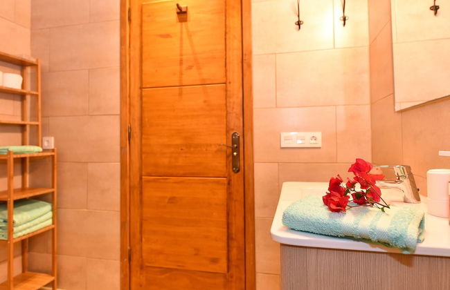 Authentic Holiday Home, Ground Floor Level, With Private Pool and Large Terrace - Foto 27