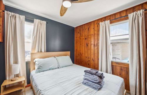 Lake Views with Big Windows & Bath - Foto 14