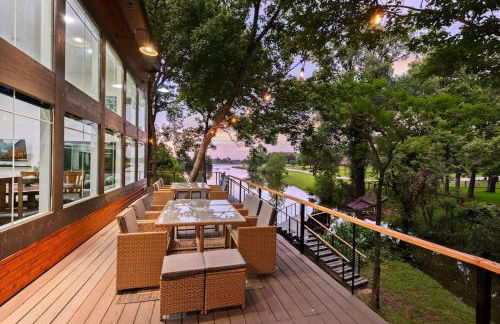 LUX Treehouse on Private Lake next to Lake Conroe with Game room, Paddleboards, Lake Views, and more! - Foto 35