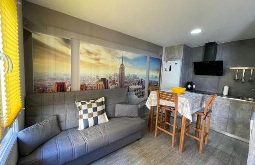 Apartment near Arts & Science - Photo 1